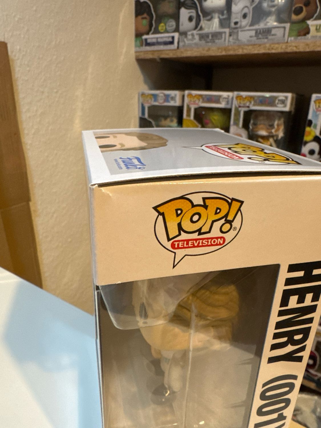 Funko Pop! Stranger Things - Henry 001 1458 *light Box damage*