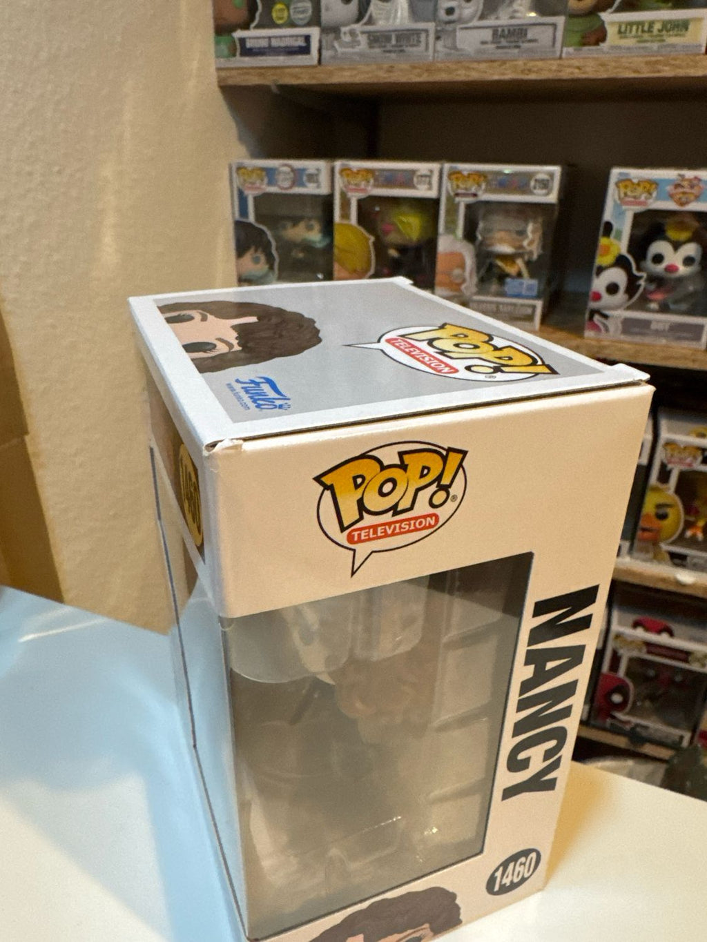 Funko Pop! Stranger Things - Nancy with Shotgun 1460 *light Box damage*